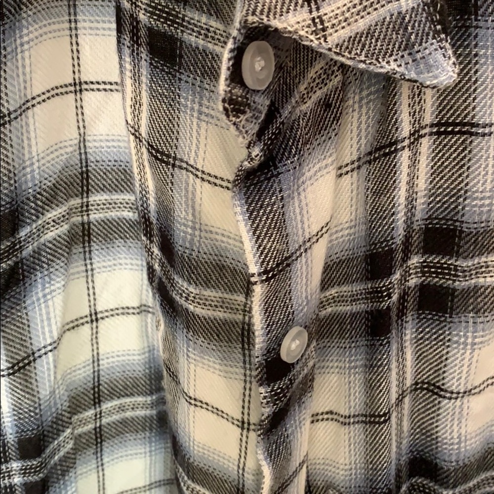 Wayf Plaid Button Up - Picture 3 of 4